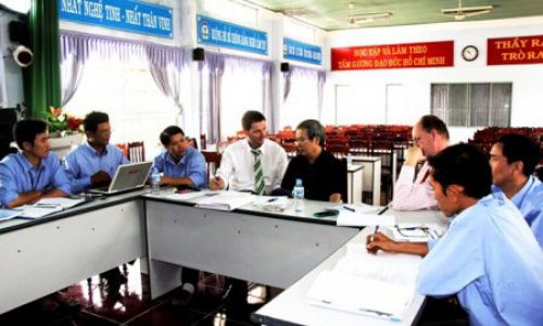Group working on maintenance plan at Ninh Thuan college