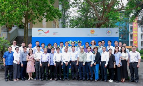 22. Các đại biểu hội thảo tại trường BCI