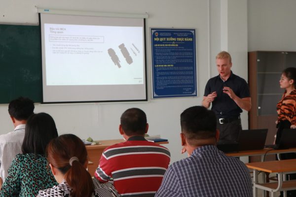 Mr. Mirco Rudolph - Development Expert is giving a presentation regarding how to assembly MC4 connectors