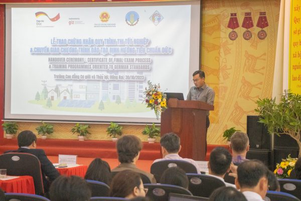 Mr Dang Quoc Viet – Vice Rector of Vina Engineer – shared his thoughts on the final exam processes and cooperative training programmes
