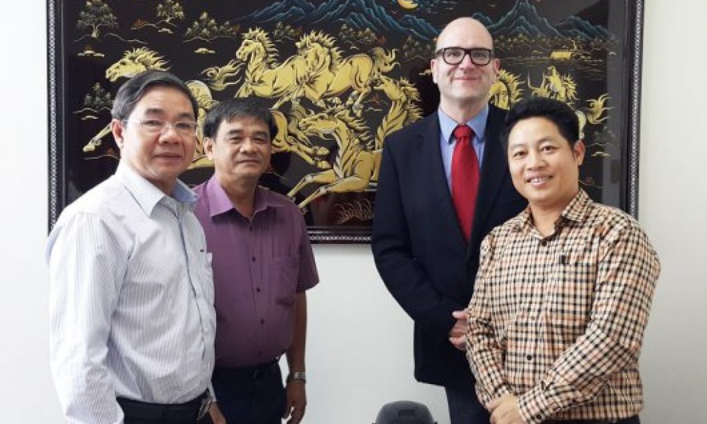 At the People’s Committee Office of Dong Nai province, from the left: Mr. Nguyen Quoc Hung - Vice Chairman, Mr. Nguyen Van Hung - Chief of Admin office, Mr. Peter Wunsch-Senior Technical Advisor/GIZ, Mr. Nguyen Khanh Cuong - Vice Rector, LILAMA 2 College