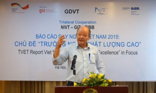 Dr Horst Sommer, Programme Director of the Programme Reform of TVET in Viet Nam outlined the history of the development of the CoE approach