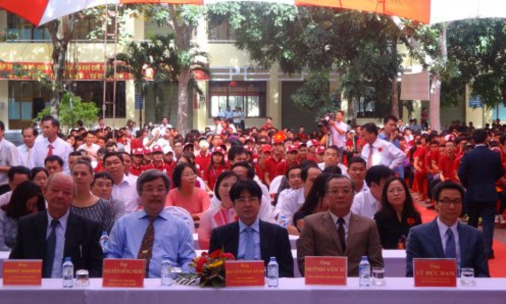 The Deputy Prime Minister Vũ Đức Đam and presentatives of state bodies attend the ceremony of starting of the school year at Ho Chi Minh Vocational College of Technology