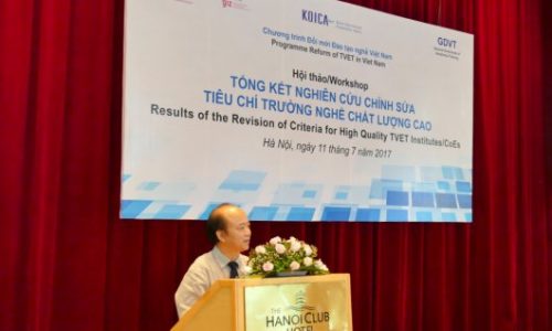 Assoc. Prof. Cao Van Sam, Deputy Director of GDVT supported the viewpoint of institutionalising the cooperation with the business sectors via the criteria catalogue