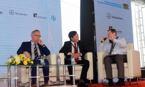 Distinghuised guests are in the podium to share about employment demands and technical training offers between German companies and vocational institutes in Viet Nam