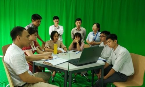 The participants were introduced about filming concepts and software for online teaching