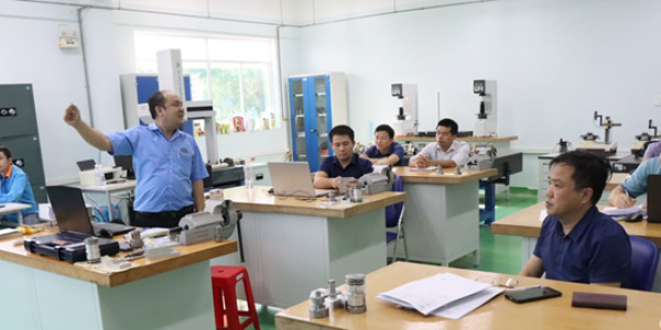 The preparation process, equipment list, method of marking and scoring for the exam introduced and shared by multipliers from LILAMA 2