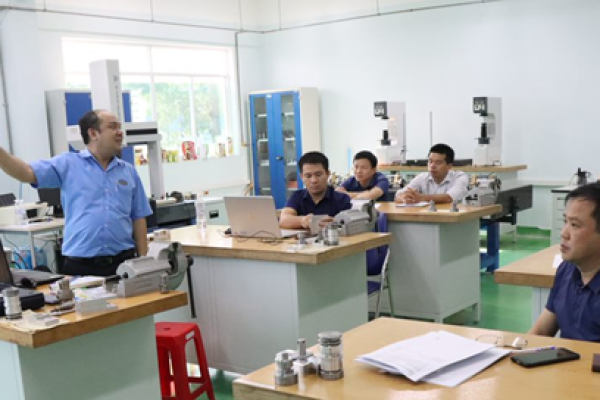 The preparation process, equipment list, method of marking and scoring for the exam introduced and shared by multipliers from LILAMA 2
