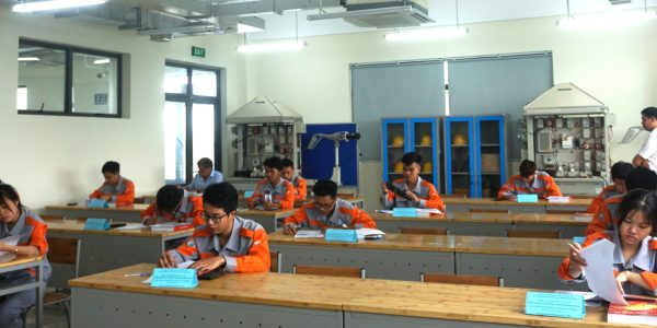 The students strictly followed exam regulations during the theoretical part of the exam