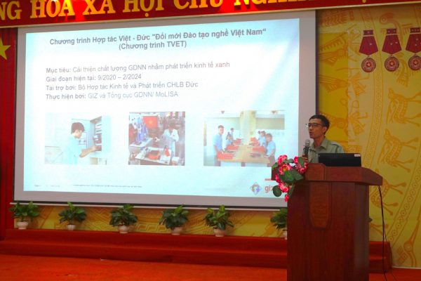 Mr Duong Canh Toan – Dean of Electrics – Electronics Faculty introduced Cooperative Training Programmes oriented on German Standards