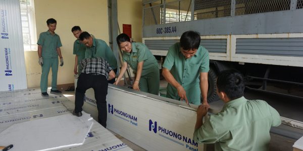 Participating teachers were constructing and installing a cold storage room