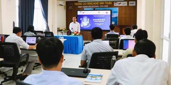 Mr . Nguyen Phan Anh Quoc – NTVC Rector was addressing at the participants of the training course