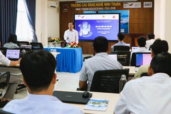 Mr . Nguyen Phan Anh Quoc – NTVC Rector was addressing at the participants of the training course