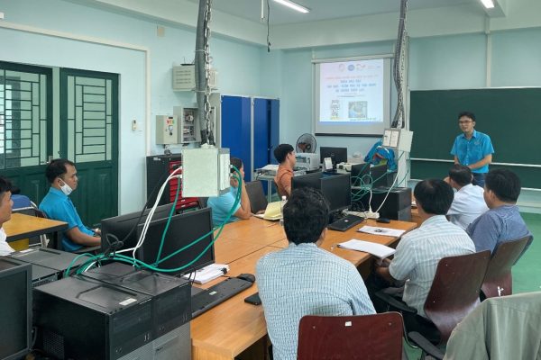 Advanced training course “Control and operation of hydraulic systems” with the participation of 8 key teachers in Mechatronics occupation from 04 TVET institutes in the system