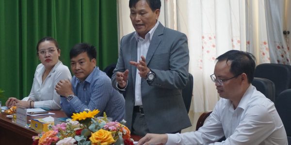 The representative from a partner company – Mr Nguyen Hoang Hiep – committed to jointly implement the cooperative training concept with VCMI