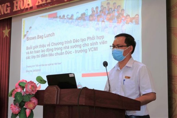 Mr Pham Duy Dong, Head of Training Department of VCMI, gave the opening speech