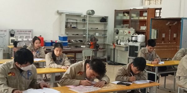 Students in a theoretical session at Vietnamese-German Technical College of Ha Tinh