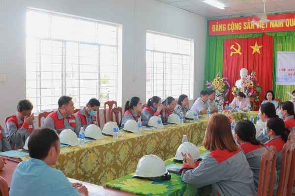 Opening ceremony of short-term training course at An Giang Vocational College