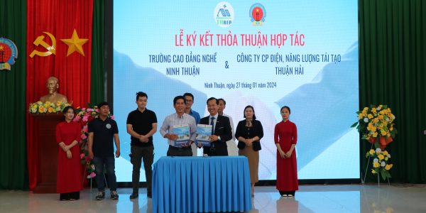 Memorandum of Understanding (MoU) signing betweenThuan Hai Renewable Energy Joint Stock Company and NTVC