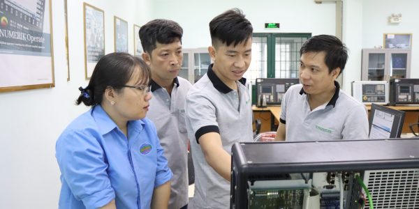Teamwork to detect and remedy configuration machine failures.