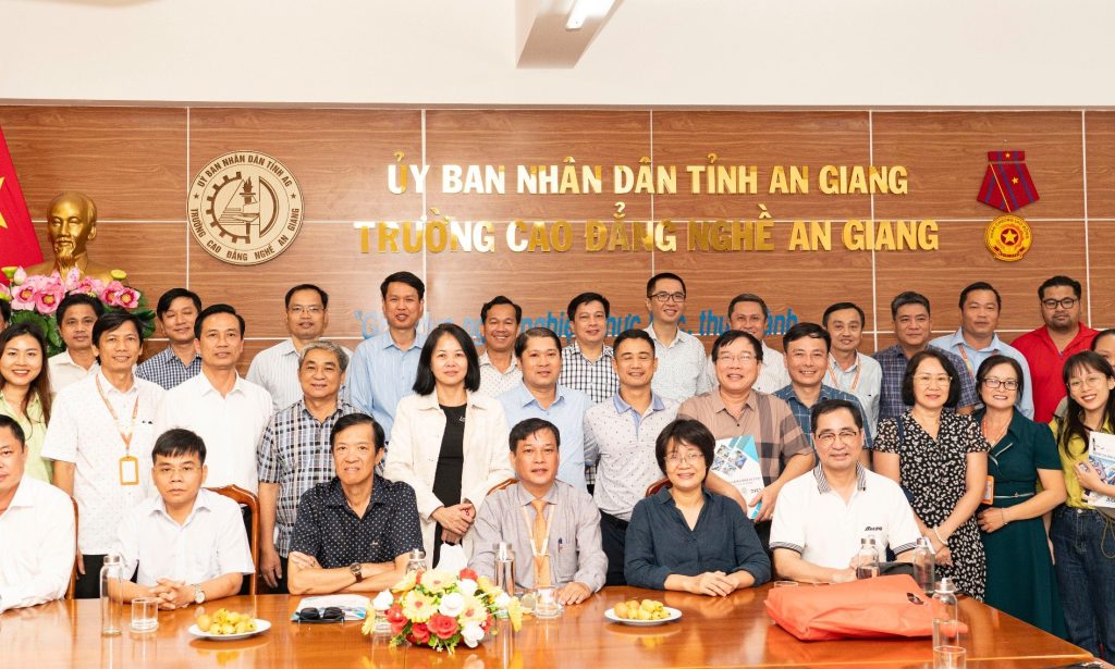 All participants, An Giang Vocational College’s Management Board and An Giang Provincial Department of Labour, War invalids and Social affairs