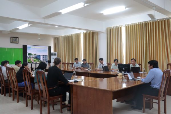 Mr. Doan Van Phuc, Head of Mechatronics Department is reporting the training progress of pilot class in mechatronics per German standard orientation