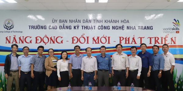 Multipliers and teachers, managers of Nha Trang College of Technology