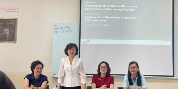 Assoc. Prof. Dr Vu Thi Tu Anh – Deputy Director General, Department of Continuing Education and Vocational Education and Training (DCVET), Ministry of Education and Training, delivering the opening remarks at the training workshop.